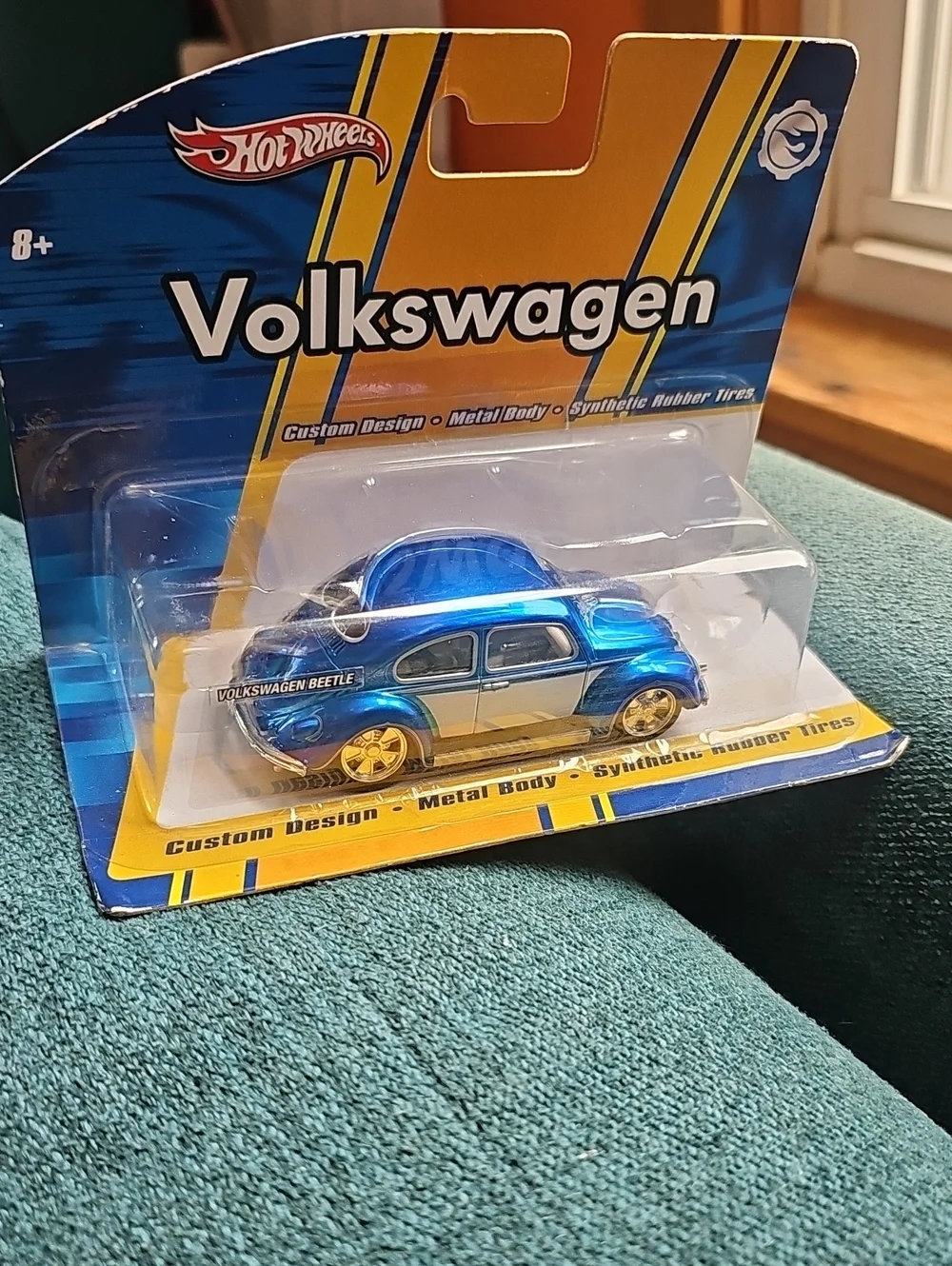 Hot Wheels Volkswagen Beetle Blue & White Split Window